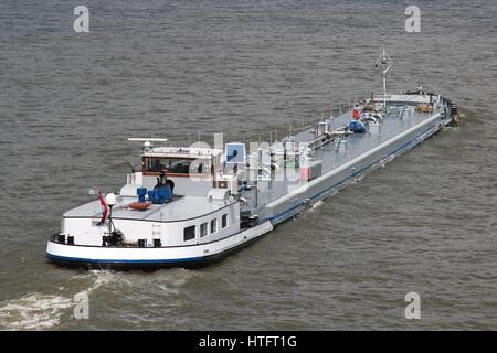 Navigazione nave cisterna navigazione sul fiume Reno Foto Stock