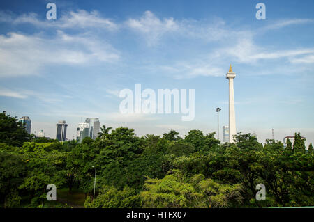 Monumento nazionale in Merdeka Square nel centro di Jakarta - Java, Indonesia Foto Stock