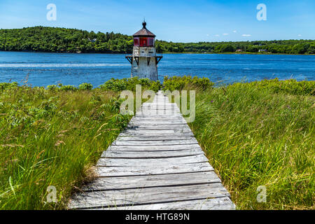 Lo scoiattolo il punto luce è un faro segnando il punto sud-occidentale della isola Arrowsic sul fiume Kennebec. Essa è stata fondata nel 1898 ed è liste Foto Stock