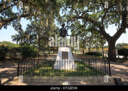 Statua commemorativa per i georgiani che hanno combattuto in spagnolo guerra americana, Forsyth park, Savannah, Georgia. Foto Stock