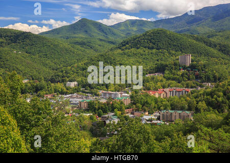 Si affacciano su vista di Gatlinburg, Tennessee dal Great Smoky Mountians Parco Nazionale Foto Stock