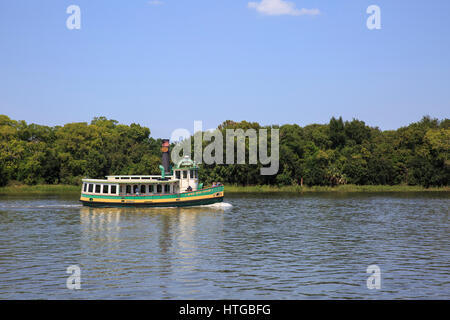 Il Savannah Belles traghetto per il trasporto di passeggeri attraverso il fiume. Foto Stock