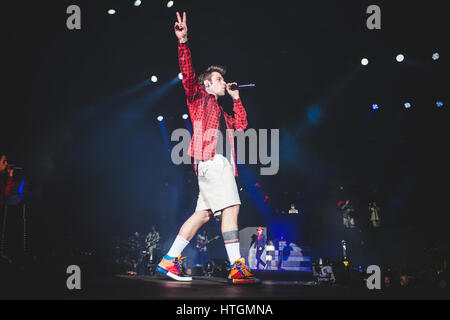 Torino, Italia. Undicesimo Mar, 2017. Marzo 11, 2017: J-Ax & Fedez performing live sul palco della Pala Alpitour a Torino per il loro primo "Comunisti Col Rolex' tour 2017 concerto foto: Cronos/Alessandro Bosio Credito: Cronos Foto/Alamy Live News Foto Stock