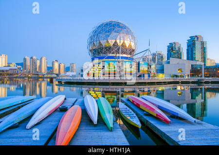 Telus il mondo della scienza, False Creek, Vancouver, British Columbia, Canada Foto Stock