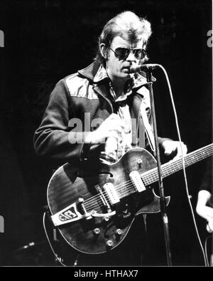 Mickey Jupp, British rock and roll singer, suona dal vivo sul palco a Londra in Inghilterra il 19 novembre 1978. Foto Stock