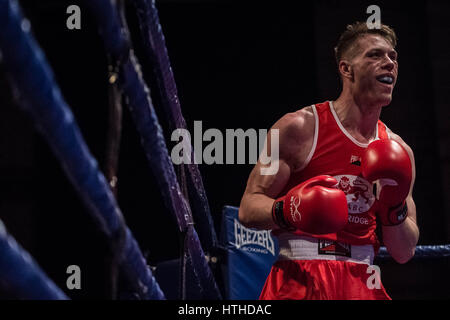 Cambridge, Regno Unito. 10 marzo, 2017. Oxford vs Cambridge. 110Th Boxing gamma corrisponde al Cambridge Corn Exchange. © Guy Corbishley/Alamy Live News Foto Stock