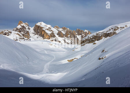 Il gruppo delle Pale di San Martino in inverno, neve. Le Dolomiti Del Trentino. Alpi Italiane. Europa. Foto Stock
