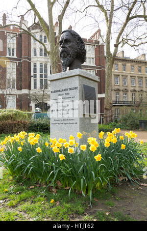 Scultura di Rabindranath Tagore in Gordon Square, Londra, Inghilterra, Regno Unito Foto Stock