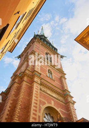 Campanile di Storkyrkan, Stoccolma la cattedrale e la sua costruzione più antica, consacrata nel 1306, Gamla Stan, Stoccolma, Svezia e Scandinavia Foto Stock
