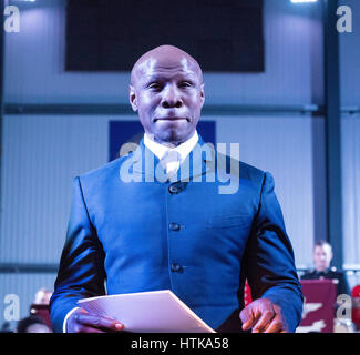 Brentwood, XII marzo 2017; Chris Eubank, Ex World Boxing Champion, in corrispondenza di una gioventù concet in Brentwood, Essex Credit: Ian Davidson/Alamy Live News Foto Stock