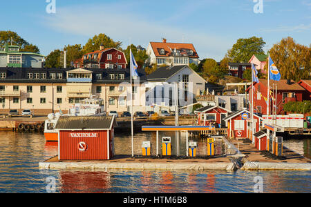 Stazione di benzina per le barche Vaxholm, Svezia e Scandinavia Foto Stock