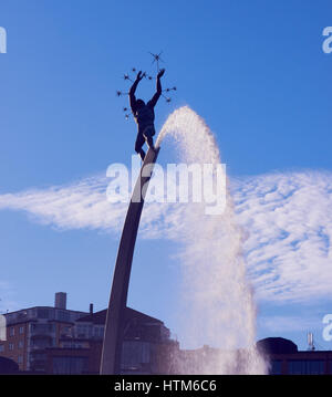 "Dio nostro Padre per il Rainbow" scultura e fontana da Carl Milles e Marshall M Fredericks, Nacka Strand, Stoccolma, Svezia, in Scandinavia. Creato Foto Stock