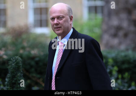 A Downing Street, Londra, Regno Unito. 14 mar 2017 - Chris Grayling il Segretario di Stato per il trasporto arriva settimanale per la riunione di gabinetto al numero 10 di Downing street. Credito: Dinendra Haria/Alamy Live News Foto Stock