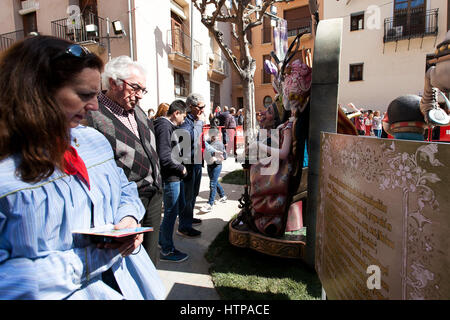 Valencia, Spagna. 16 Mar, 2017. Relazione della Fallas di Valencia 2017 in Palza de Pilar giovedì 16 marzo 2017. Credito: Gtres Información más Comuniación on line, S.L./Alamy Live News Foto Stock