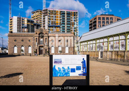 Regio Arsenale Riverside sviluppo sulla ex Arsenale Reale, Woolwich, London, England, Regno Unito Foto Stock