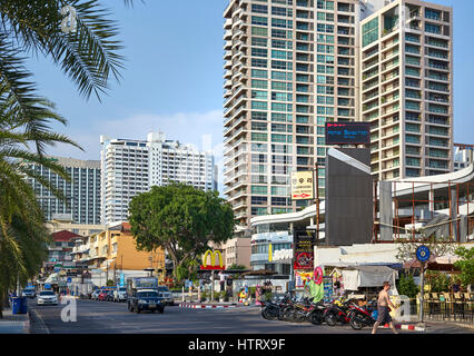 Centro di Pattaya. Beach Road, Pattaya, Thailandia, Sud-Est Asiatico. Foto Stock
