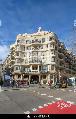 Casa Milà / La Pedrera, l'ultima grande opera residenziale di Gaudí, Barcellona, in Catalogna, Spagna. Foto Stock