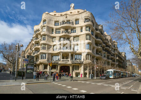 Casa Milà / La Pedrera, l'ultima grande opera residenziale di Gaudí, Barcellona, in Catalogna, Spagna. Foto Stock