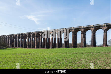 Ampio angolo di visione del Ouse Valley (Balcombe) il viadotto in West Sussex, Regno Unito Foto Stock