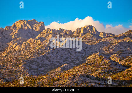 Il parco nazionale di Paklenica sulla montagna di Velebit vista, picchi di pietra di Croazia Foto Stock