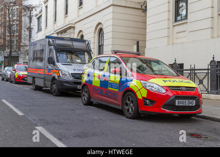 Londra auto della polizia - la protezione diplomatica gruppo Foto Stock