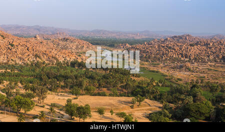 Ariel paesaggio dal Anjana Matha tempio ( Hanuman Tempio), Hampi Foto Stock