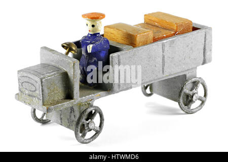 Carrello, pre-guerra rese nel famoso villaggio di Seiffen (Monti Metalliferi/ Germania) Foto Stock