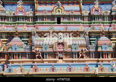 Sculture intricate al Sri Ranganathaswamy tempio Srirangam. Foto Stock