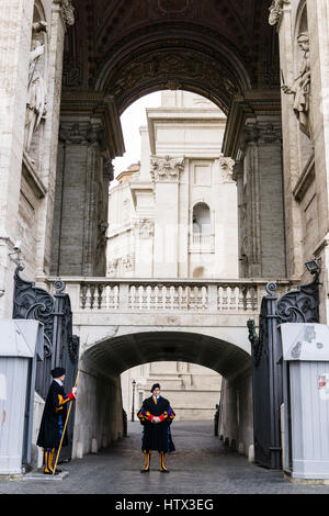 Corpo della Guardia Svizzera Pontificia, Città del Vaticano, Roma, Italia. Foto Stock