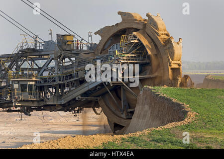 Benna Escavatore a ruote, lignite miniera a cielo aperto Garzweiler, Nord Reno-Westfalia, Germania Foto Stock