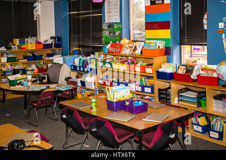 Kindergarten classroom mostra ausili didattici Foto Stock