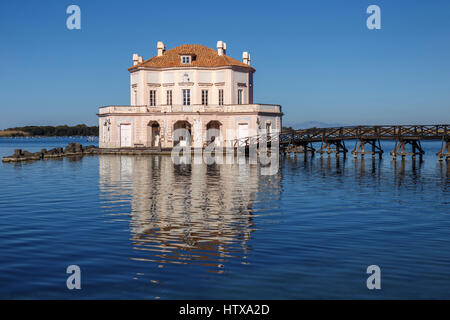 Royal Casino Casino (Reale) nel lago Fusaro, Bacoli, Napoli, Italia. Foto Stock