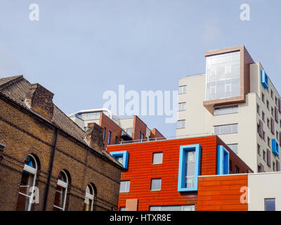 Antichi e moderni edifici di Greenwich - Londra, Inghilterra Foto Stock
