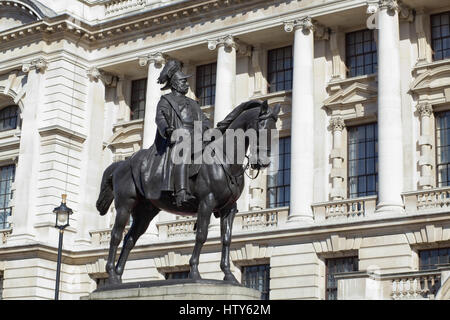 Prince George, duca di Cambridge statua in bronzo di Whitehall, Londra, Foto Stock