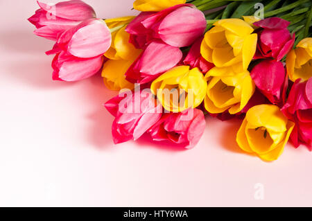 Mazzo di fiori di tulipani Foto Stock