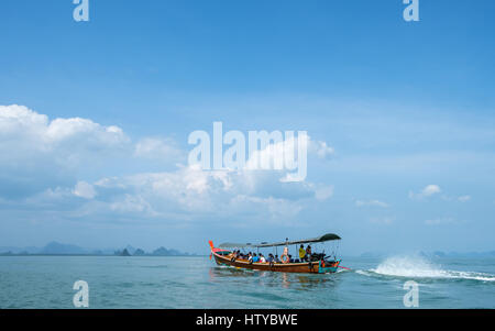 Di Phang Nga Bay è uno di Thailands più iconica destinazioni turistiche. Foto Stock