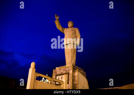 Mao Zedong statua a Lijiang in Cina. Foto Stock