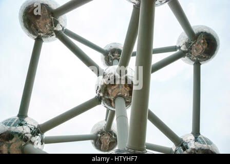 Bruxelles, Belgio - 15 Marzo: Atomium edificio progettato da André Waterkeyn per Expo 58 a Bruxelles in Belgio adottate il 15 marzo 2015 Foto Stock