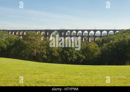 Il Viadotto di Göltzsch ponte ferroviario in Sassonia, Germania - più grande del mondo di ponte di mattoni Foto Stock
