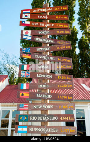 Paesi firmano a distanza - Patagonia - Argentina Foto Stock