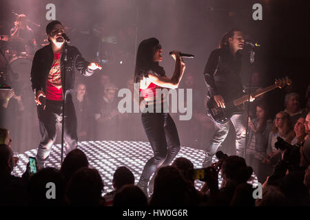 Chicago, Illinois, Stati Uniti d'America. Xv Mar, 2017. NEIL PERRY, KIMBERLY PERRY e REID PERRY della Band Perry durante il loro il mio male immaginazione tour presso il Lincoln Hall in Chicago, Illinois Credit: Daniel DeSlover/ZUMA filo/Alamy Live News Foto Stock