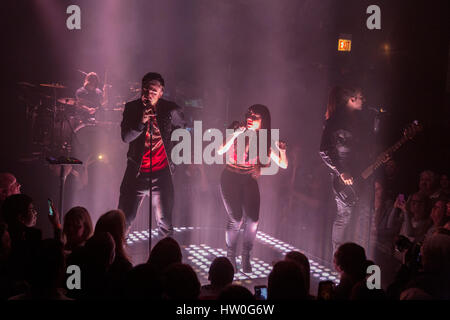 Chicago, Illinois, Stati Uniti d'America. Xv Mar, 2017. NEIL PERRY, KIMBERLY PERRY e REID PERRY della Band Perry durante il loro il mio male immaginazione tour presso il Lincoln Hall in Chicago, Illinois Credit: Daniel DeSlover/ZUMA filo/Alamy Live News Foto Stock