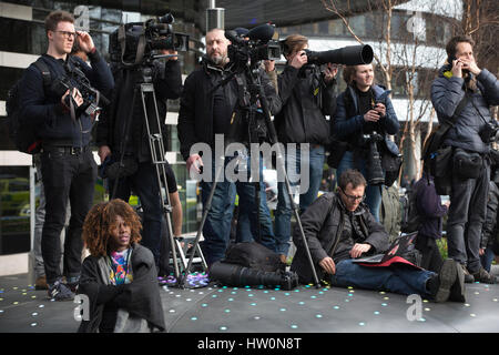 Westminster Bridge, Londra, Regno Unito. 22 Mar, 2017. Copertura media odierna Londra attacco terroristico all'interno di Westminster, Londra Centrale. Credito: Jeff Gilbert/Alamy Live News Foto Stock