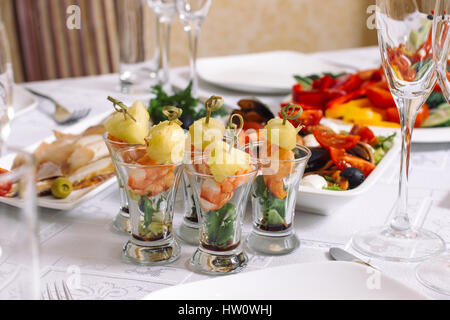 Diversi tipi di crostini al banchetto tabella di dessert Foto Stock