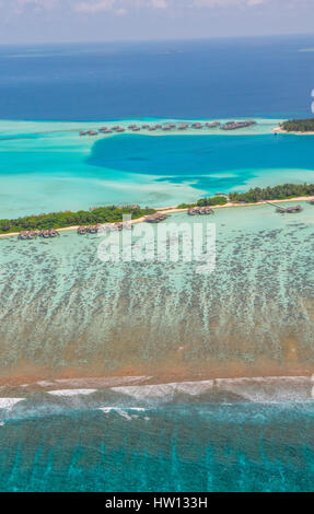 Maldive Rangali Island. Conrad Hilton Resort. Vista delle isole delle Maldive dall'aria. Foto Stock