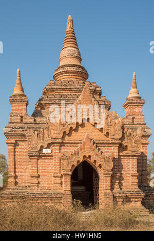 Piccolo tempio di Thatbyinnyu Temple, Bagan, Myanmar Foto Stock