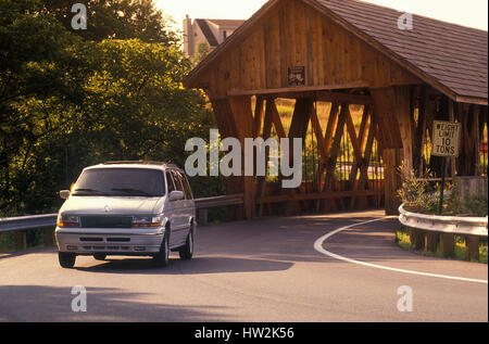 Chrysler Town & Country Minivan in Andover Maine USA 1993 Foto Stock