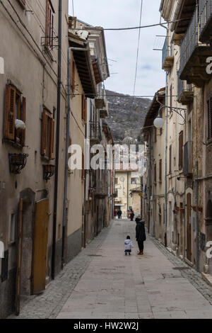 Le strade di Scanno, Abruzzo, Italia Foto Stock