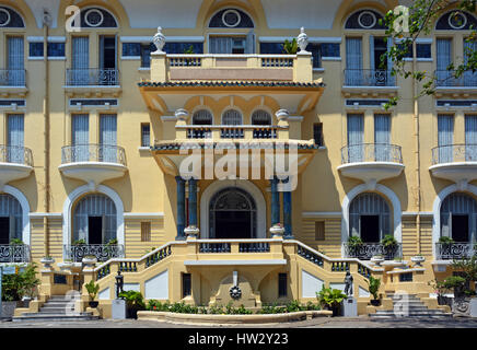 Museo di Belle Arti edificio ingresso nel Ben Thanh District, Ho Chi Minh City.Dispone di una delle migliori collezioni di arte vietnamita, scultura e p Foto Stock