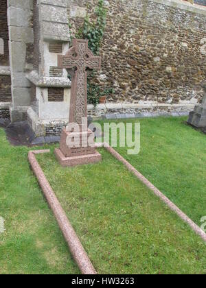 Sandringham Chiesa Norfolk. Sulla Queen's Sandrngham Station Wagon è wjhere la famiglia reale di culto. Molti Contaons orname memoriali della Famiglia Reale Foto Stock